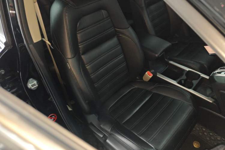 Used Honda CR-V 2021 240TURBO CVT 2WD Comfort Version Right Front Seat