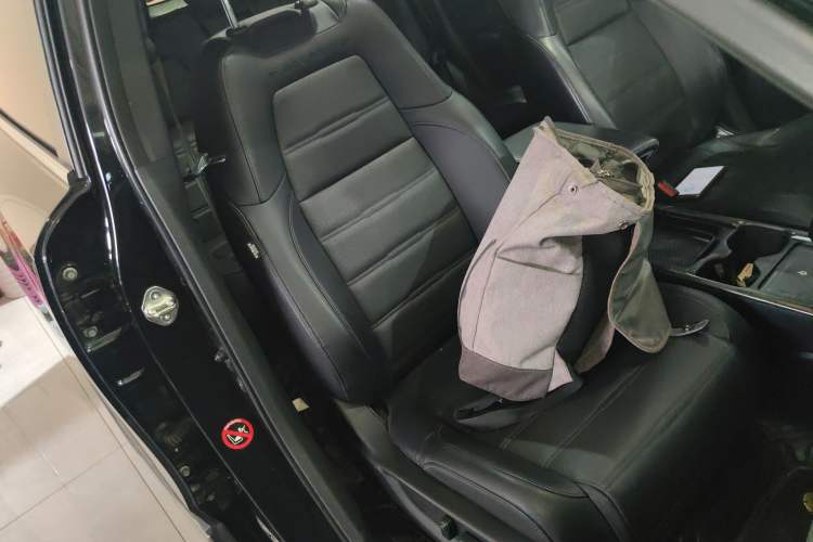 Used Honda CR-V 2021 240TURBO CVT 2WD Black Jazz Edition Right Front Seat