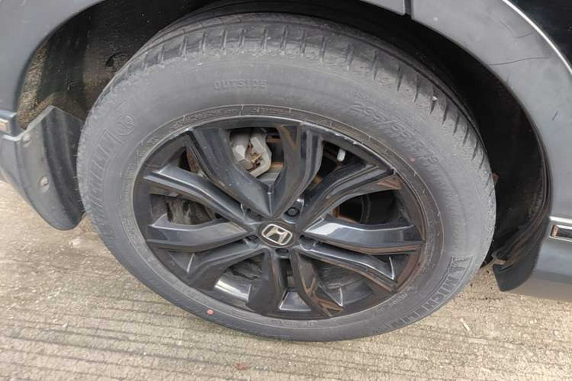 Used Honda CR-V 2021 240TURBO CVT 2WD Black Jazz Edition Right Rear Wheel Hub