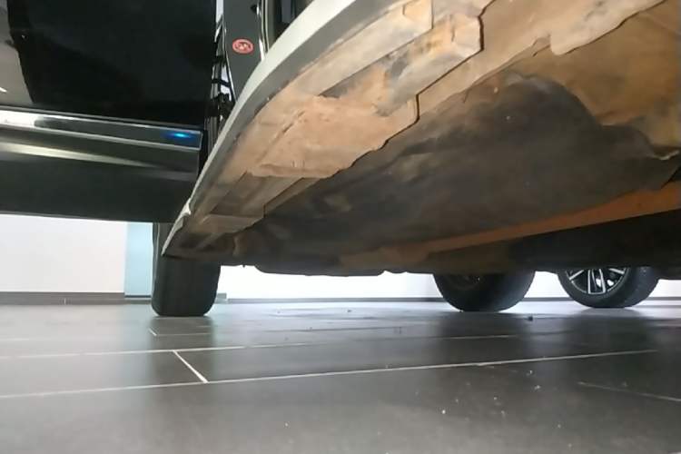 Used Honda CR-V 2021 240TURBO CVT 2WD Fashion Edition Right Side Sill