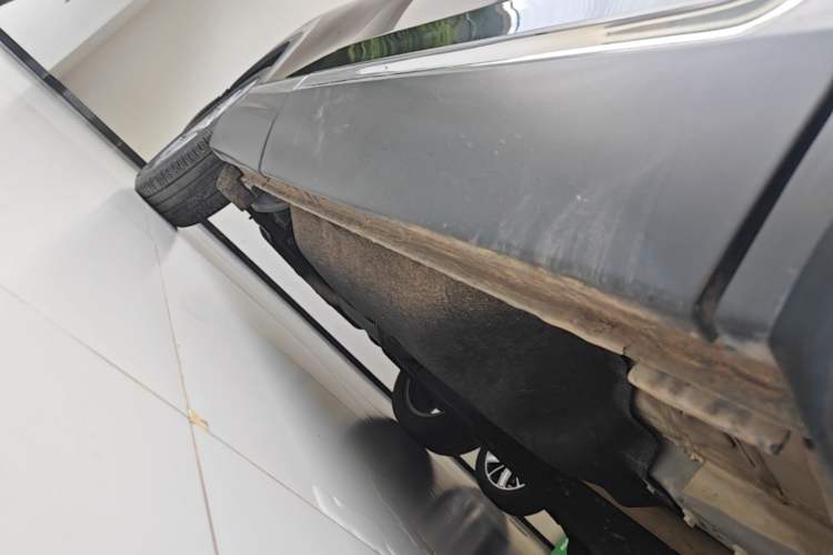 Used Honda CR-V 2021 240TURBO CVT 2WD Fashion Edition Right Side Sill