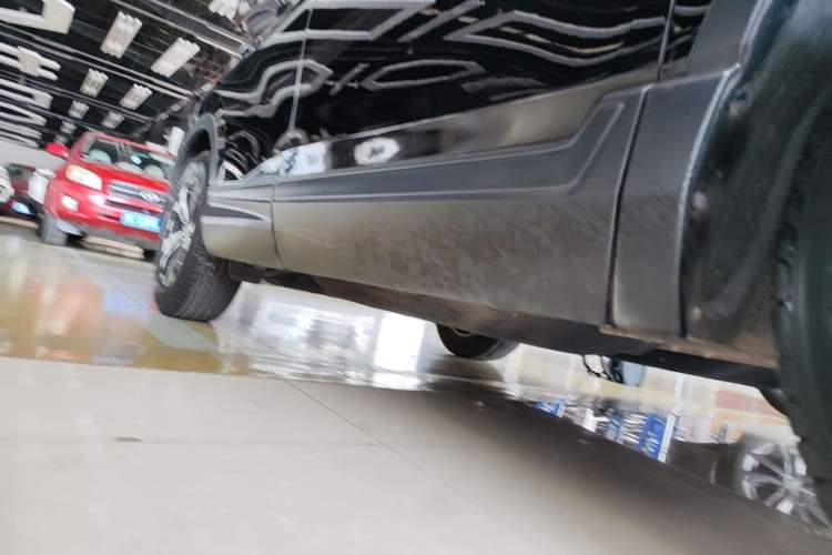Used Honda CR-V 2021 240TURBO CVT 2WD Comfort Version Right Side Sill