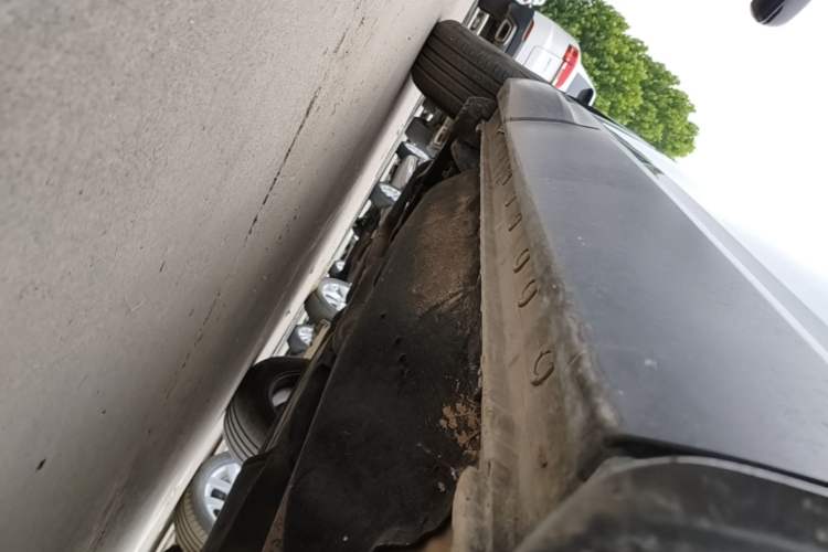 Used Honda CR-V 2021 240TURBO CVT 2WD Comfort Version Right Side Sill