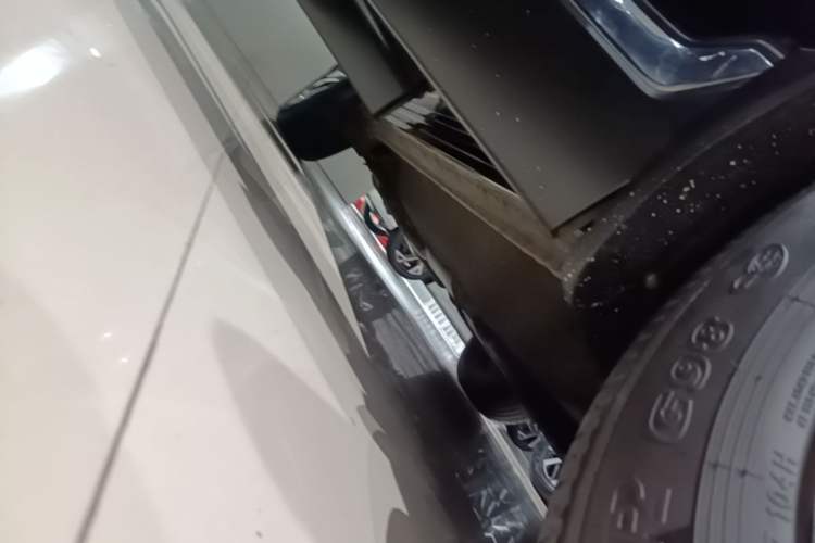 Used Honda CR-V 2021 240TURBO CVT 2WD Fashion Edition Right Side Sill
