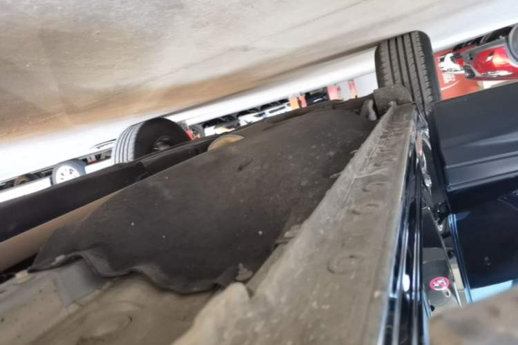 Used Honda CR-V 2021 240TURBO CVT 2WD Comfort Version Right Side Sill