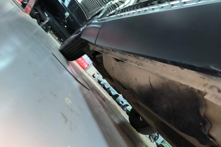 Used Honda CR-V 2021 240TURBO CVT 2WD Fashion Edition Right Side Sill