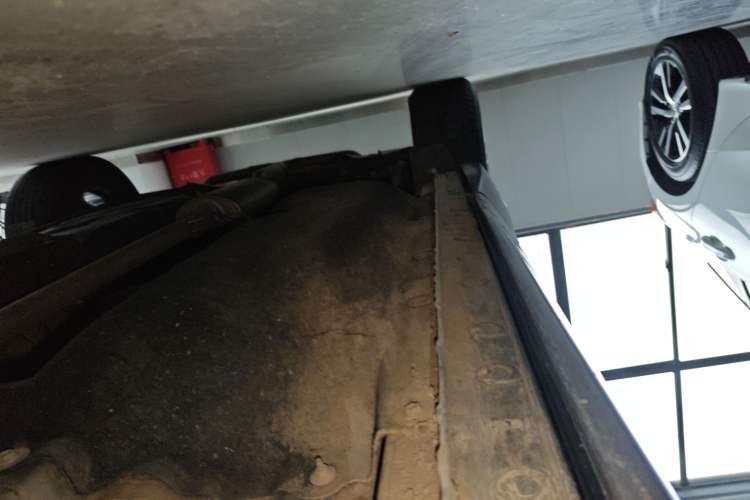 Used Honda CR-V 2021 240TURBO CVT 2WD Comfort Version Right Side Sill