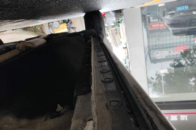 Used Honda CR-V 2021 240TURBO CVT 2WD Fashion Edition Right Side Sill