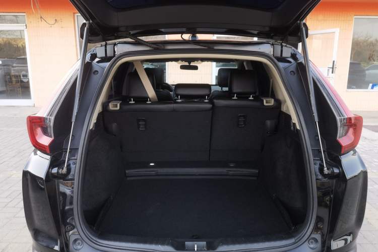 Used Honda CR-V 2021 240TURBO CVT 2WD Comfort Version Trunk