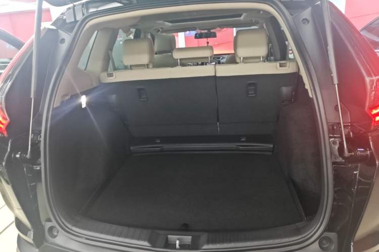 Used Honda CR-V 2021 240TURBO CVT 2WD Comfort Version Trunk