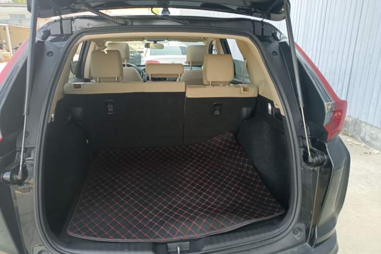 Used Honda CR-V 2021 240TURBO CVT 2WD Comfort Version Trunk