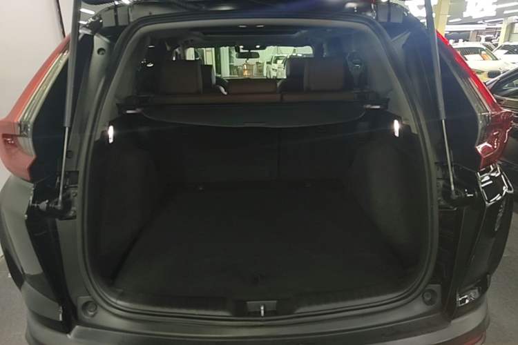 Used Honda CR-V 2021 240TURBO CVT 2WD Fashion Edition Trunk