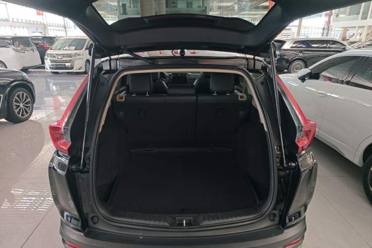 Used Honda CR-V 2021 240TURBO CVT 2WD Comfort Version Trunk