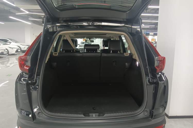 Used Honda CR-V 2021 240TURBO CVT 2WD Comfort Version Trunk