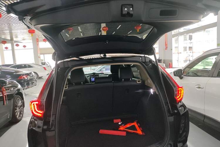 Used Honda CR-V 2021 240TURBO CVT 2WD Comfort Version Trunk