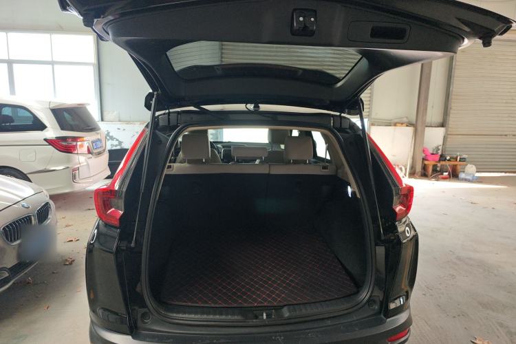Used Honda CR-V 2021 240TURBO CVT 2WD Comfort Version Trunk