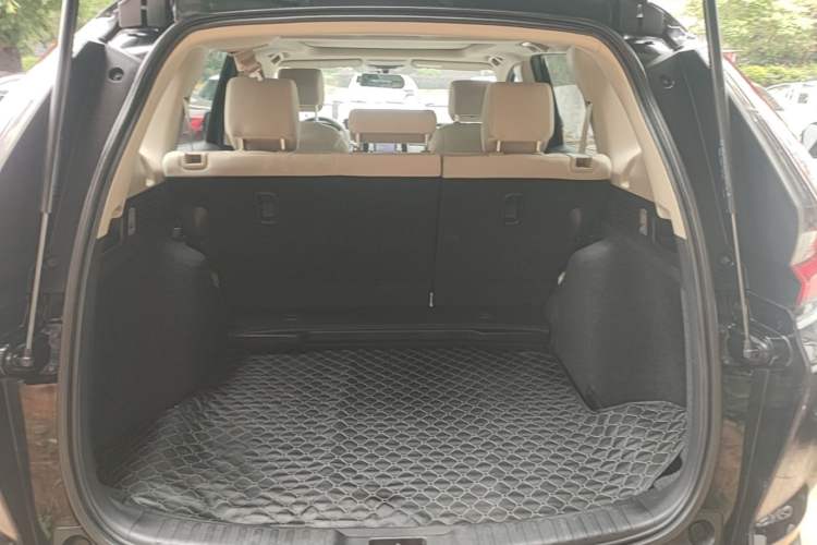Used Honda CR-V 2021 240TURBO CVT 2WD Comfort Version Trunk