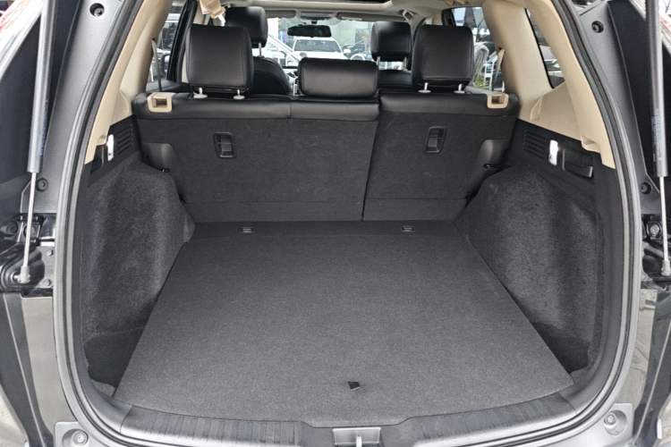 Used Honda CR-V 2021 240TURBO CVT 2WD Comfort Version Trunk