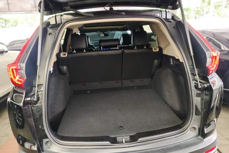 Used Honda CR-V 2021 240TURBO CVT 2WD Comfort Version Trunk