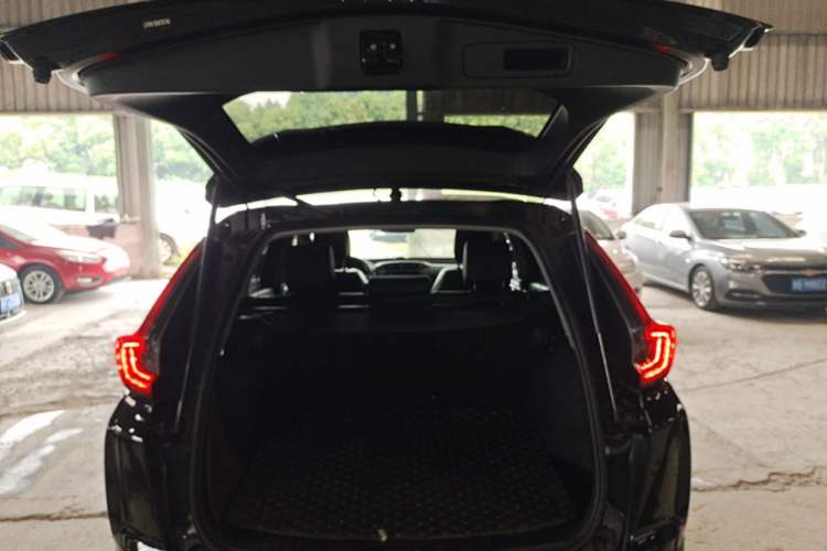 Used Honda CR-V 2021 240TURBO CVT 2WD Fashion Edition Trunk