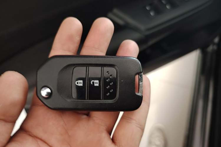 Used Honda CR-V 2021 240TURBO CVT 2WD Comfort Version Vehicle Key