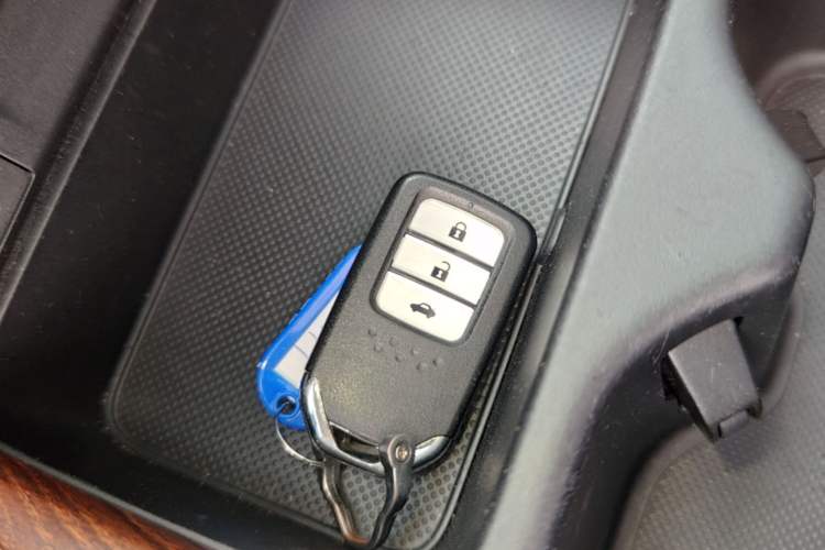 Used Honda CR-V 2021 240TURBO CVT 2WD Comfort Version Vehicle Key