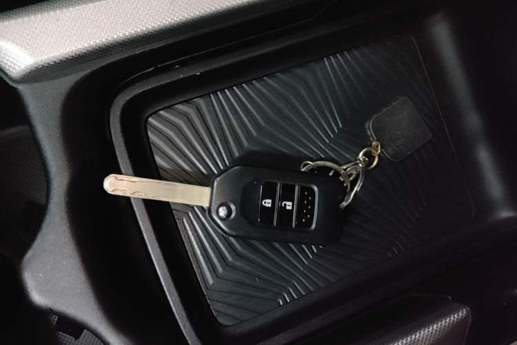 Used Honda CR-V 2021 240TURBO CVT 2WD Comfort Version Vehicle Key