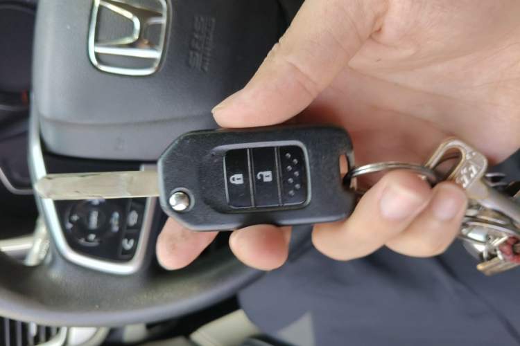 Used Honda CR-V 2021 240TURBO CVT 2WD Comfort Version Vehicle Key