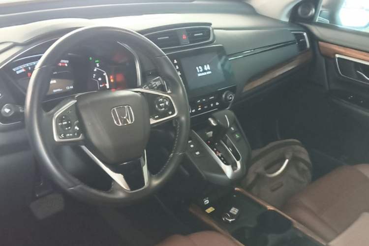 Used Honda CR-V 2021 240TURBO CVT 2WD Fashion Edition Center Console
