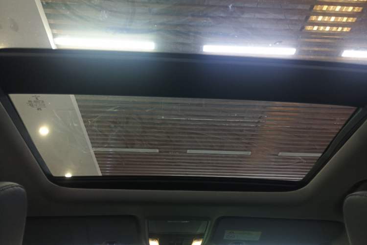Used Honda CR-V 2021 240TURBO CVT Two-Wheel Drive Urban Edition Headliner