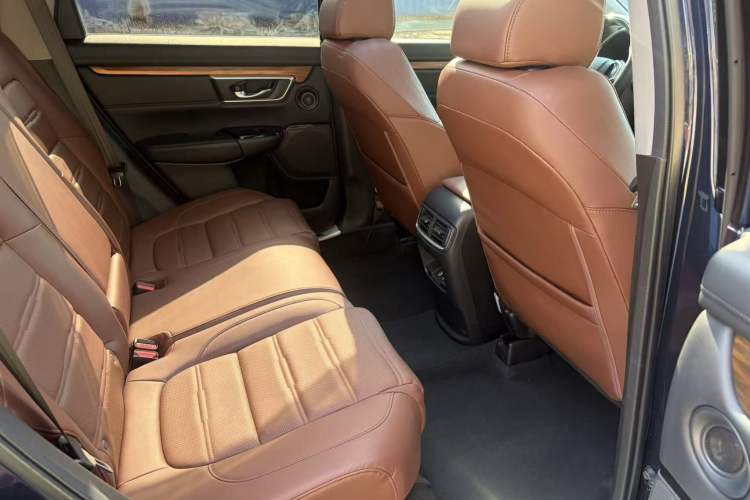 Used Honda CR-V 2021 240TURBO CVT 2WD Fashion Edition Interior 2