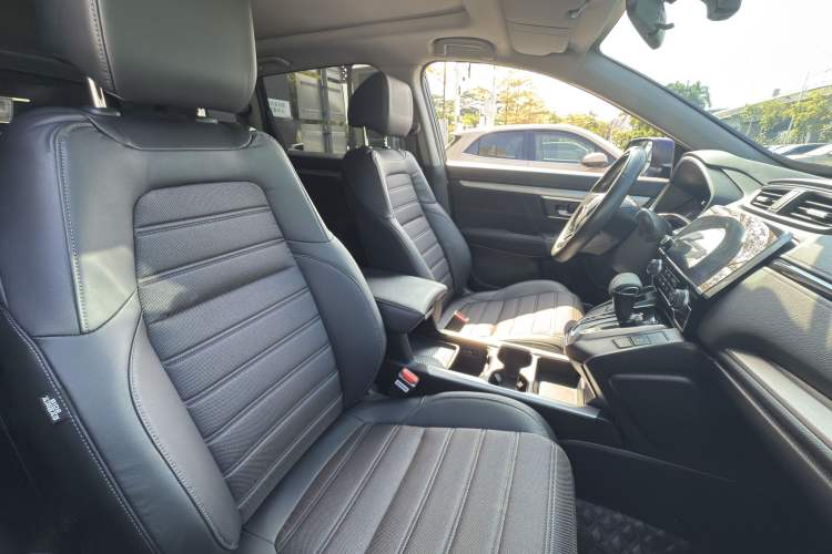 Used Honda CR-V 2021 240TURBO CVT Two-Wheel Drive Urban Edition Interior 4