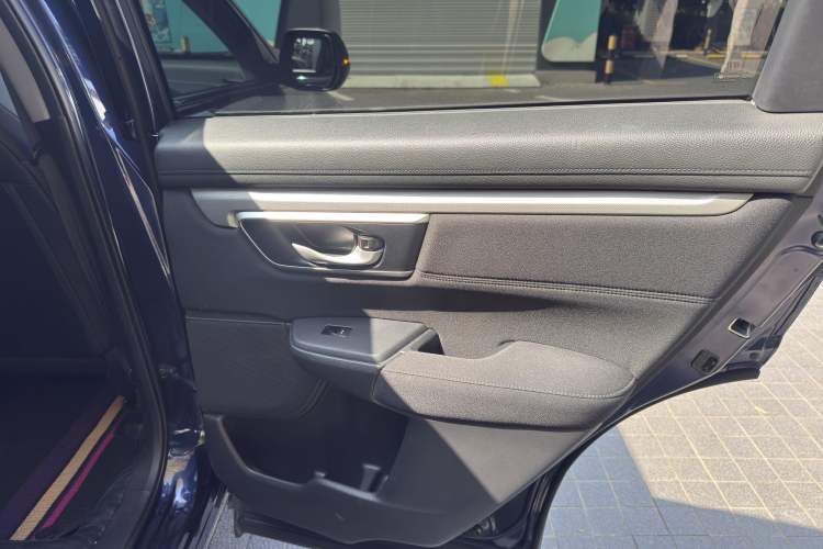 Used Honda CR-V 2021 240TURBO CVT Two-Wheel Drive Urban Edition Interior 5