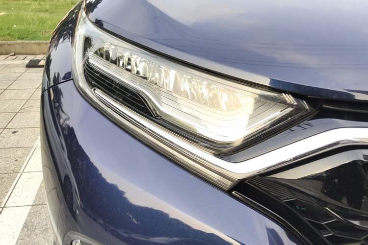 Used Honda CR-V 2021 240TURBO CVT 2WD Fashion Edition Right Front Headlight