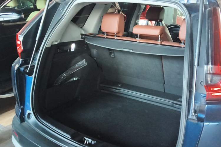 Used Honda CR-V 2021 240TURBO CVT 2WD Fashion Edition Trunk