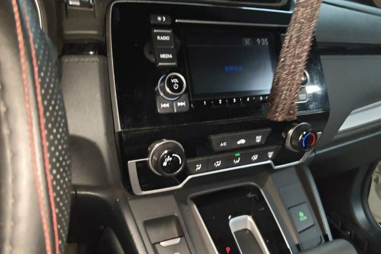 Used Honda CR-V 2021 240TURBO CVT 2WD Comfort Version Audio And AC Panel