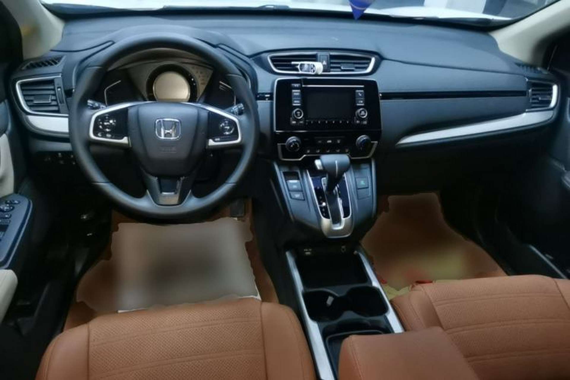 Used Honda CR-V 2021 240TURBO CVT 2WD Comfort Version Center Console