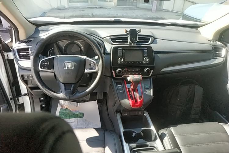 Used Honda CR-V 2021 240TURBO CVT 2WD Comfort Version Center Console