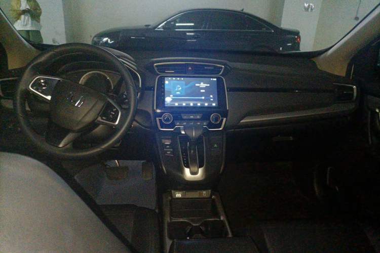 Used Honda CR-V 2021 240TURBO CVT 2WD Comfort Version Center Console
