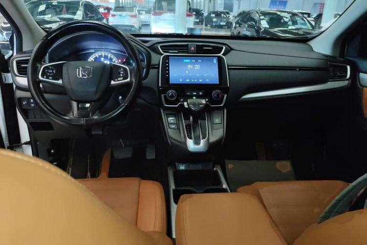 Used Honda CR-V 2021 240TURBO CVT 2WD Comfort Version Center Console