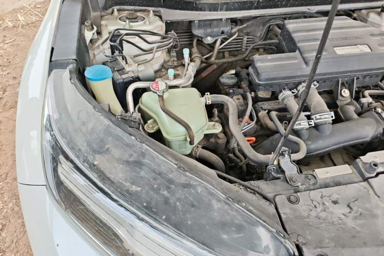 Used Honda CR-V 2021 240TURBO CVT 2WD Comfort Version Engine Bay Right