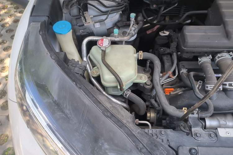 Used Honda CR-V 2021 240TURBO CVT 2WD Comfort Version Engine Bay Right
