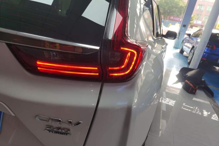 Used Honda CR-V 2021 240TURBO CVT 2WD Comfort Version Exterior 3
