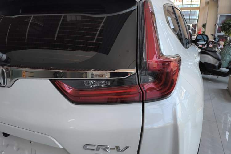 Used Honda CR-V 2021 240TURBO CVT 2WD Comfort Version Exterior 3