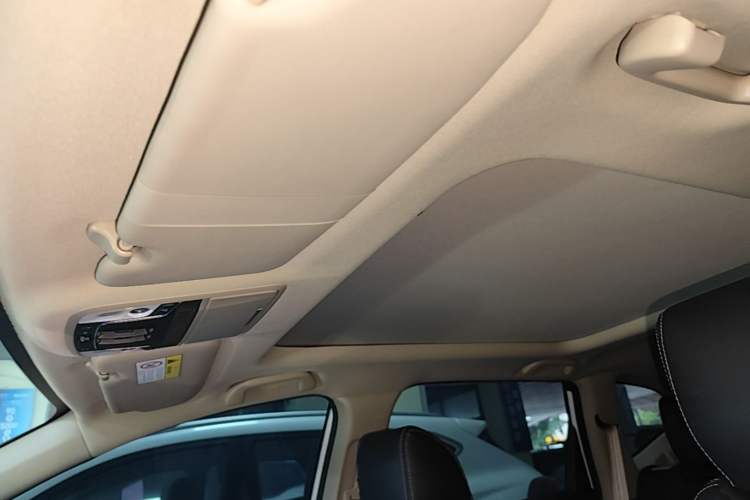 Used Honda CR-V 2021 240TURBO CVT 2WD Comfort Version Headliner