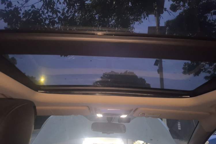 Used Honda CR-V 2021 240TURBO CVT 2WD Comfort Version Headliner