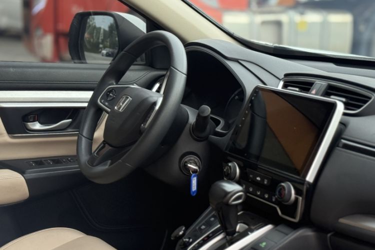 Used Honda CR-V 2021 240TURBO CVT 2WD Comfort Version Interior 11