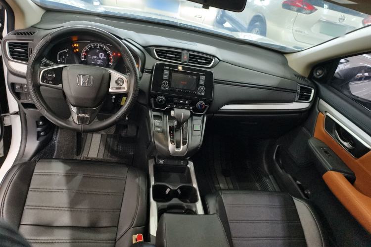 Used Honda CR-V 2021 240TURBO CVT 2WD Comfort Version Interior 3