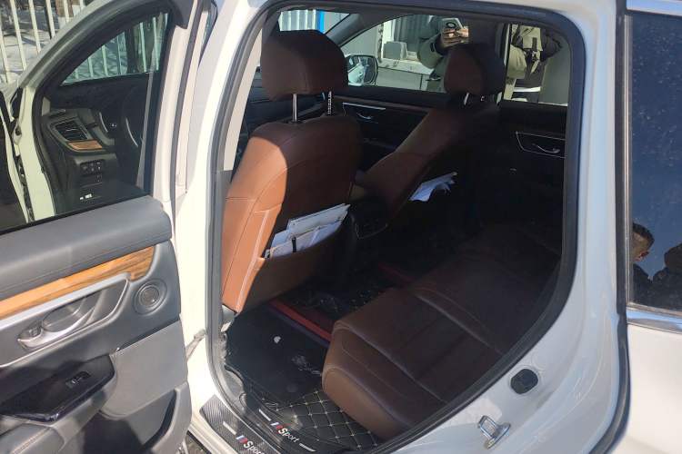 Used Honda CR-V 2021 240TURBO CVT 2WD Fashion Edition Interior 4