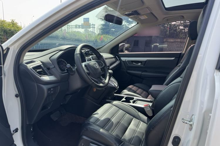Used Honda CR-V 2021 240TURBO CVT 2WD Comfort Version Interior 5
